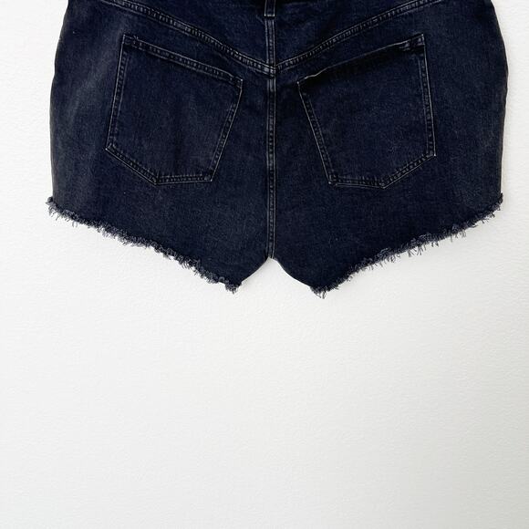 [Abercrombie & Fitch] Black High Rise Curve Love The Mom Short Raw Hem NWT Sz 22 - Picture 6 of 11